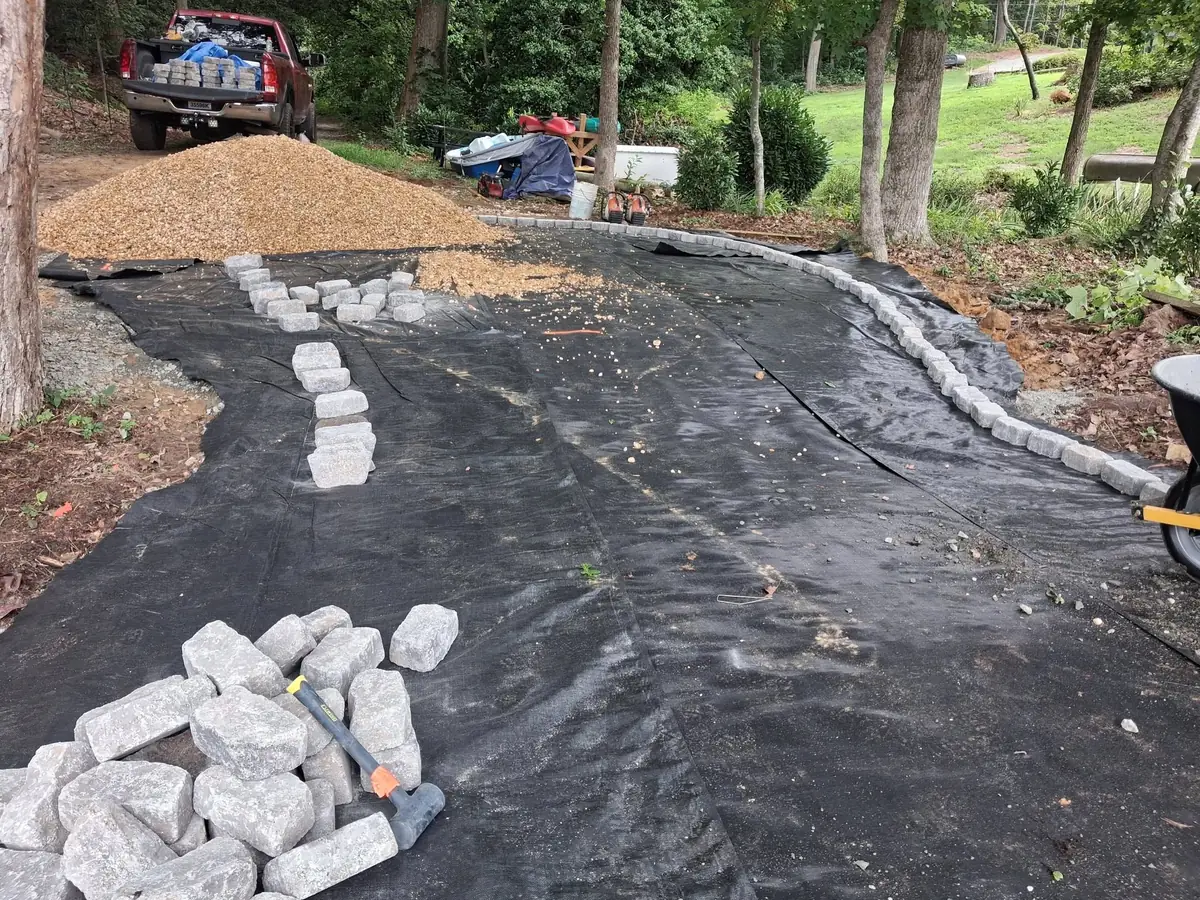 Lakeside clearing and gravel outdoor area, photo 7 of 21