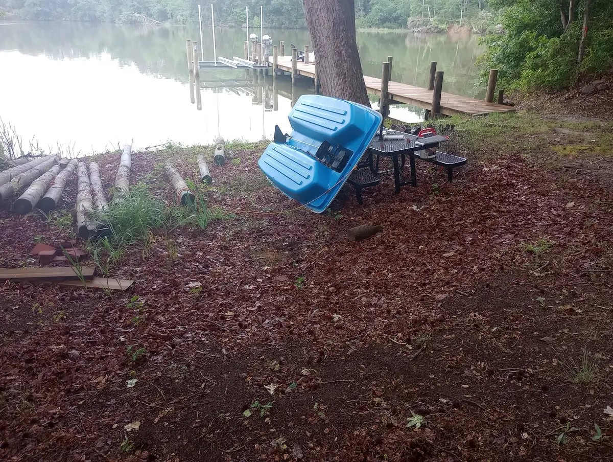 Lakeside clearing and gravel outdoor area, photo 18 of 21