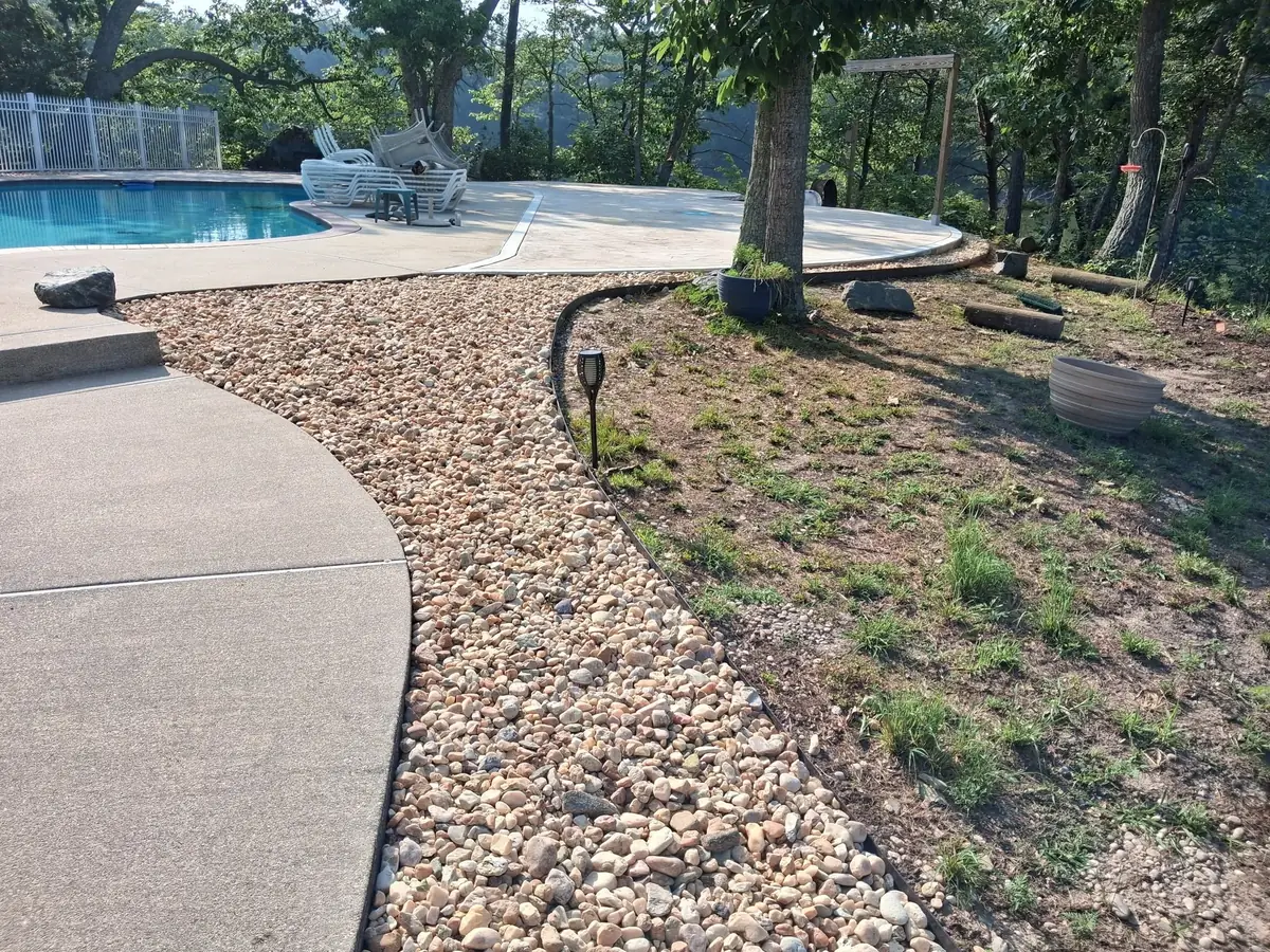 Completed decorative concrete pool deck, photo 10 of 26
