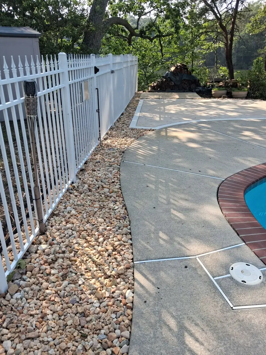 Completed decorative concrete pool deck, photo 19 of 26