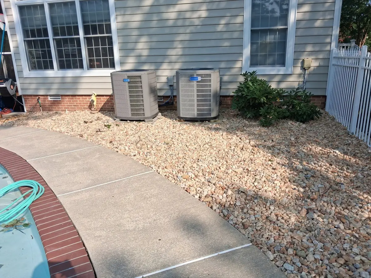 Completed decorative concrete pool deck, photo 20 of 26