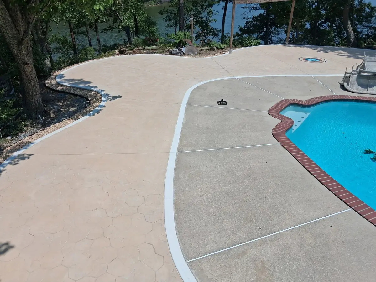 Completed decorative concrete pool deck, photo 21 of 26