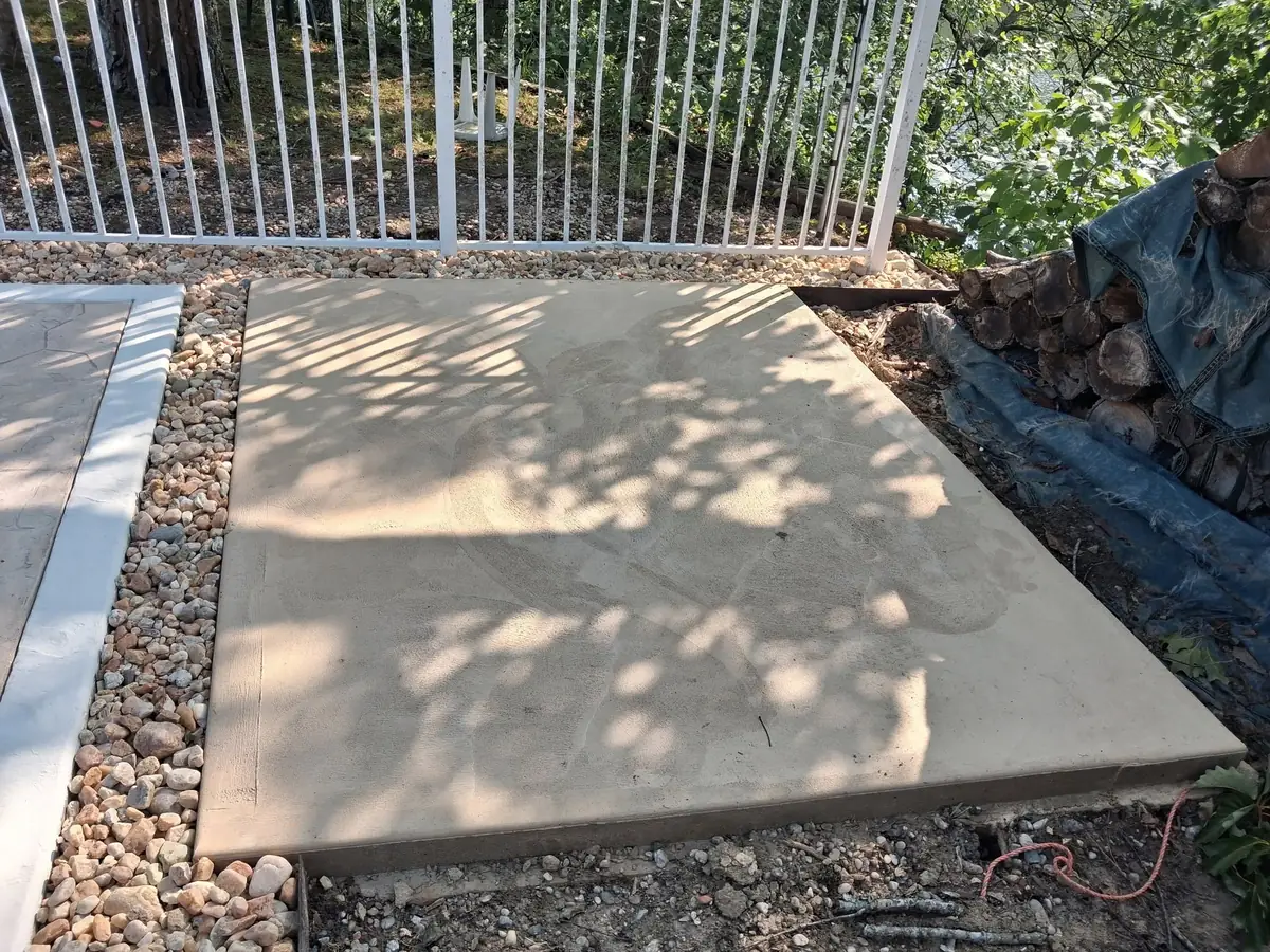 Completed decorative concrete pool deck, photo 23 of 26